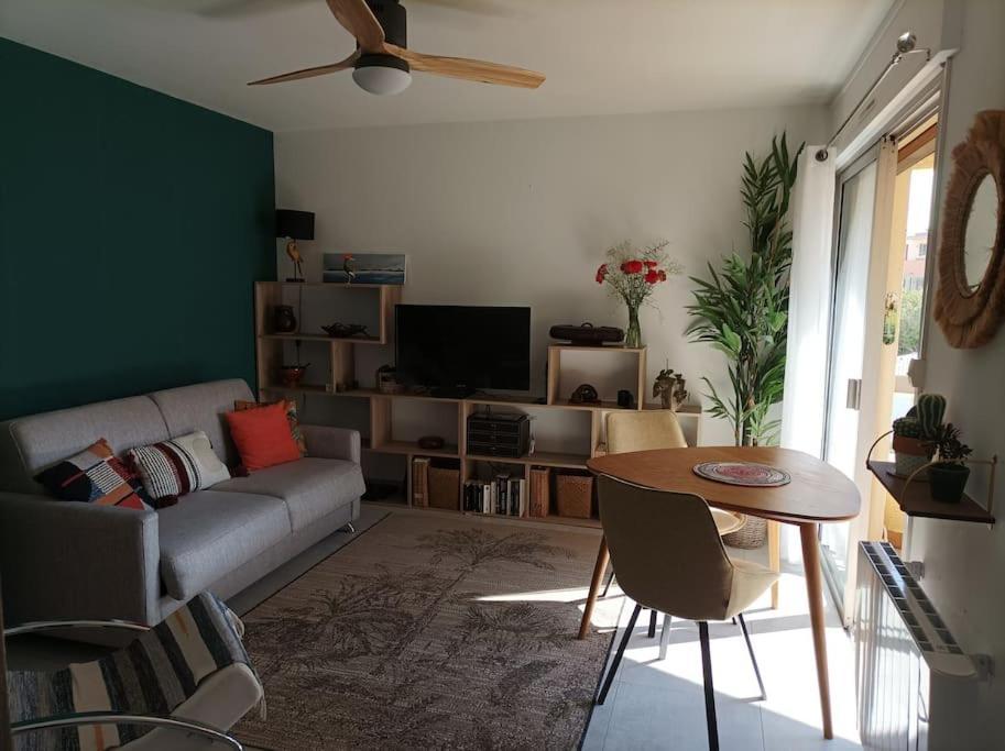 A 6mn De Sanary-5mn Plage-wifi-balcon-parking