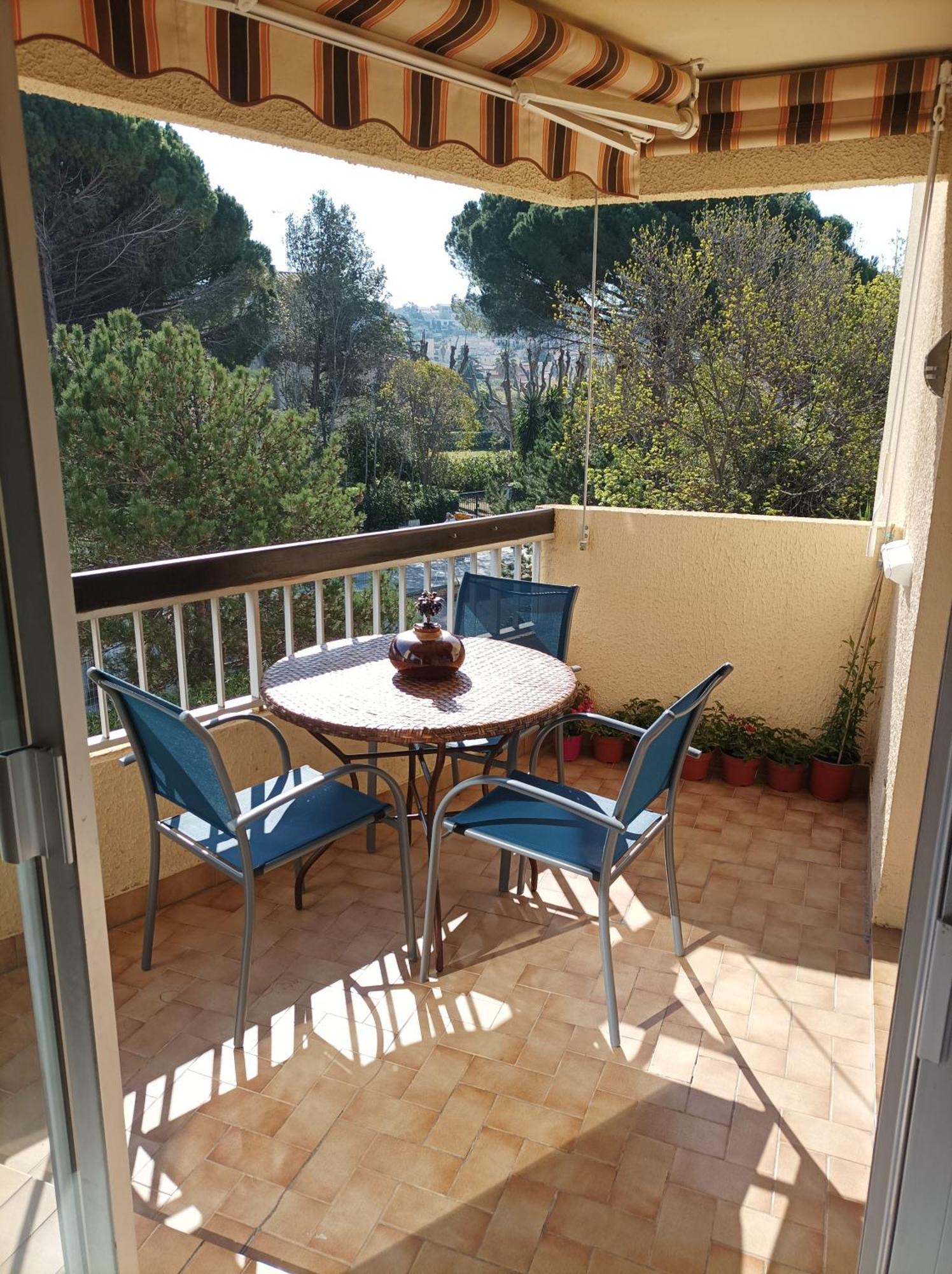 A 6mn De Sanary-5mn Plage-wifi-balcon-parking *
